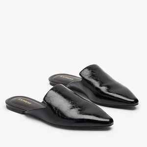 SOLD NWT Textured Pointed Toe Mule Flats